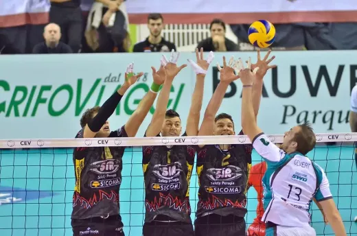 Técnicas de Passe e Rebatida no Voleibol